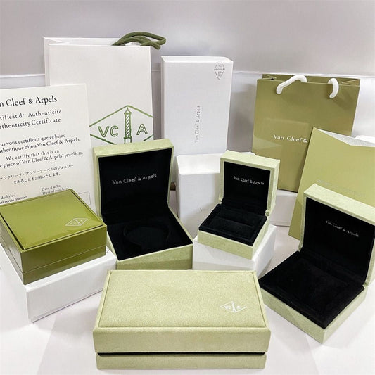 [NOBLE AURA]VA CLOVER BOX GIFT BAG