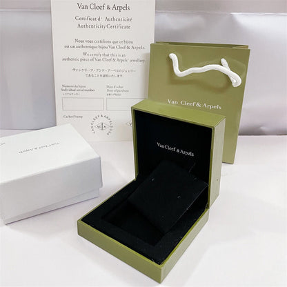 [NOBLE AURA]VA CLOVER BOX GIFT BAG