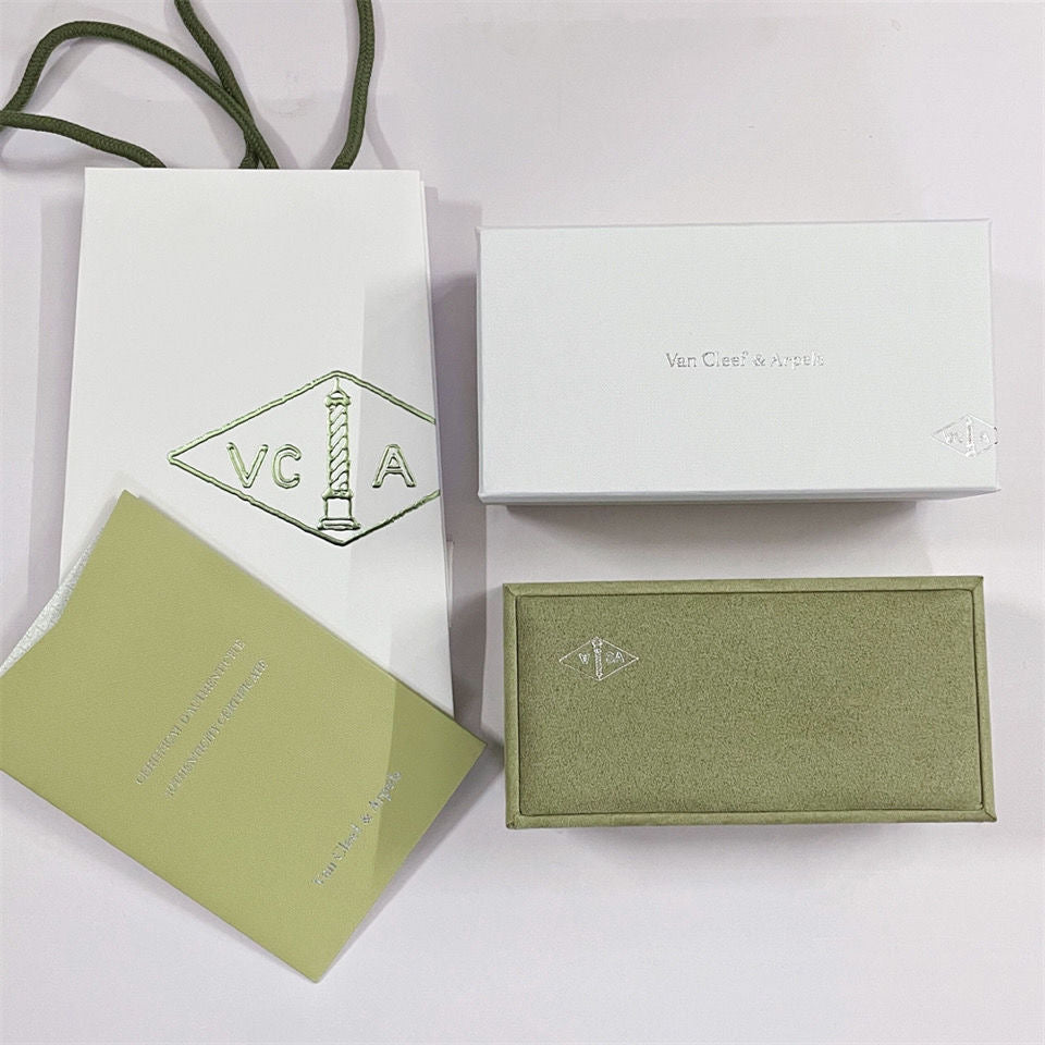 [NOBLE AURA]VA CLOVER BOX GIFT BAG