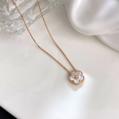 [NOBLE AURA]LUCKY  WHITE MOP  PLUM BLOSSOM NECKLACE