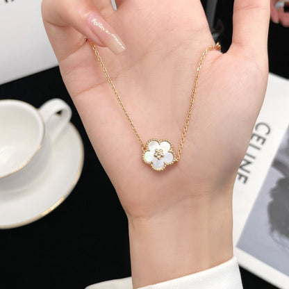 [NOBLE AURA]LUCKY WHITE MOP PLUM BLOSSOM  BRACELET