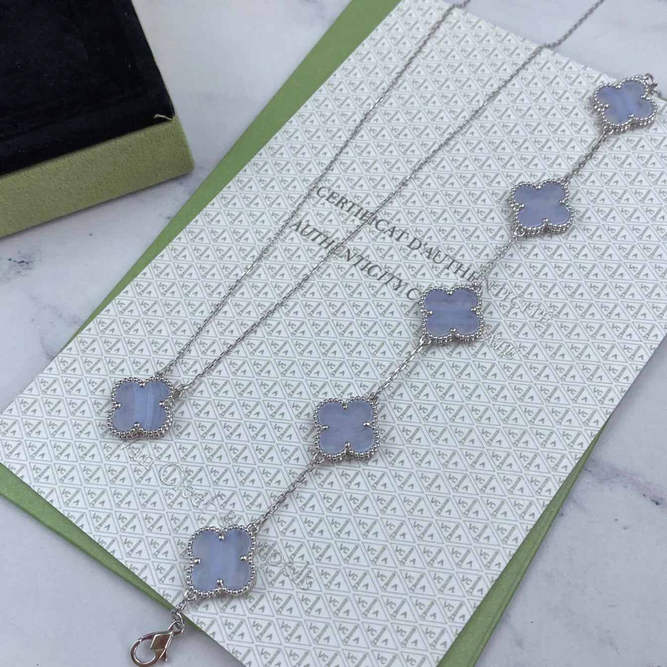 [NOBLE AURA] CLOVER 5 MOTIF PURPLE CHALCEDONY BRACELET COLLECTION