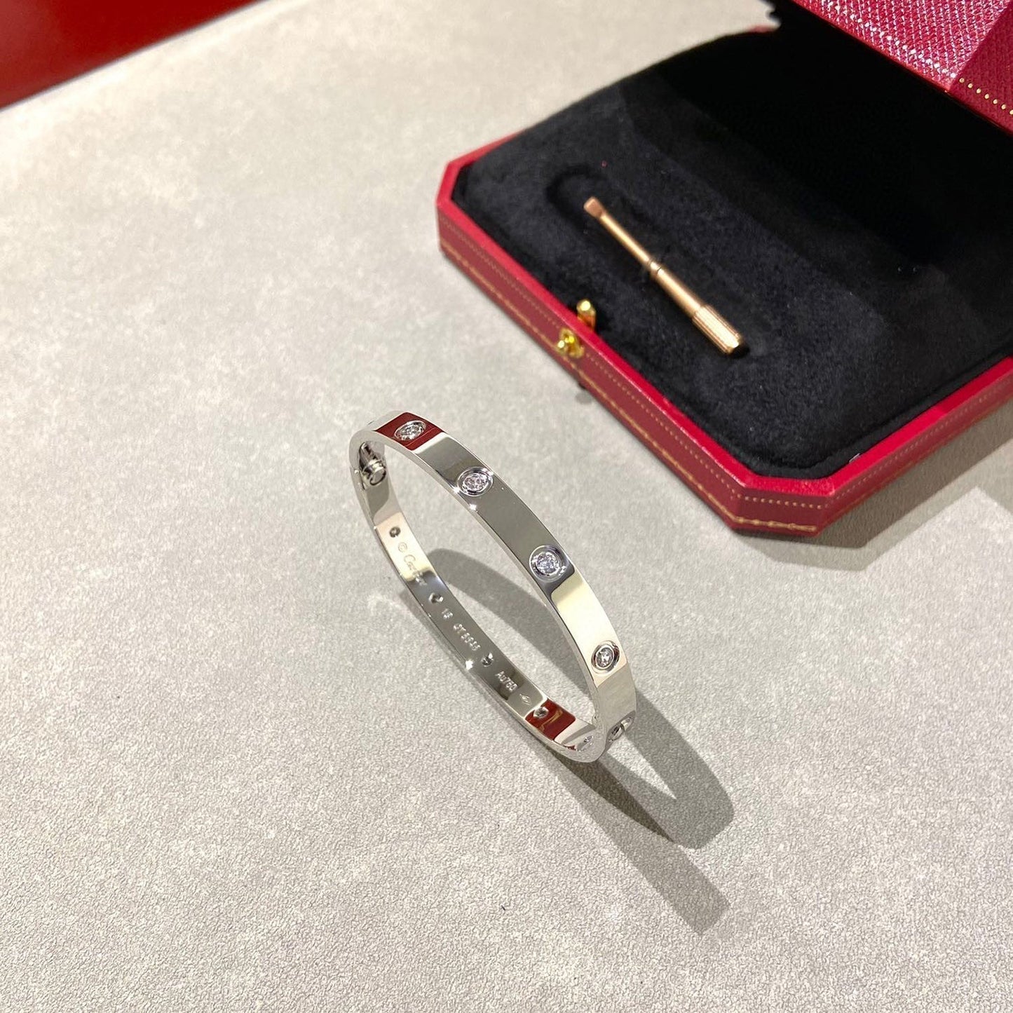 [NOBLE AURA]LOVE BRACELET 6.1MM 10 DIAMONDS