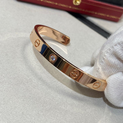[NOBLE AURA] LOVE BRACELET 6.1MM 1 DIAMOND OPEN CUFF