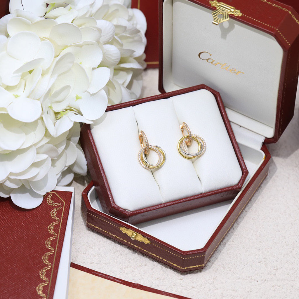 [NOBLE AURA] TRINITY HALF DIAMOND  EARRINGS