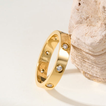 [NOBLE AURA] LOVE 4MM 8 DIAMOND RING