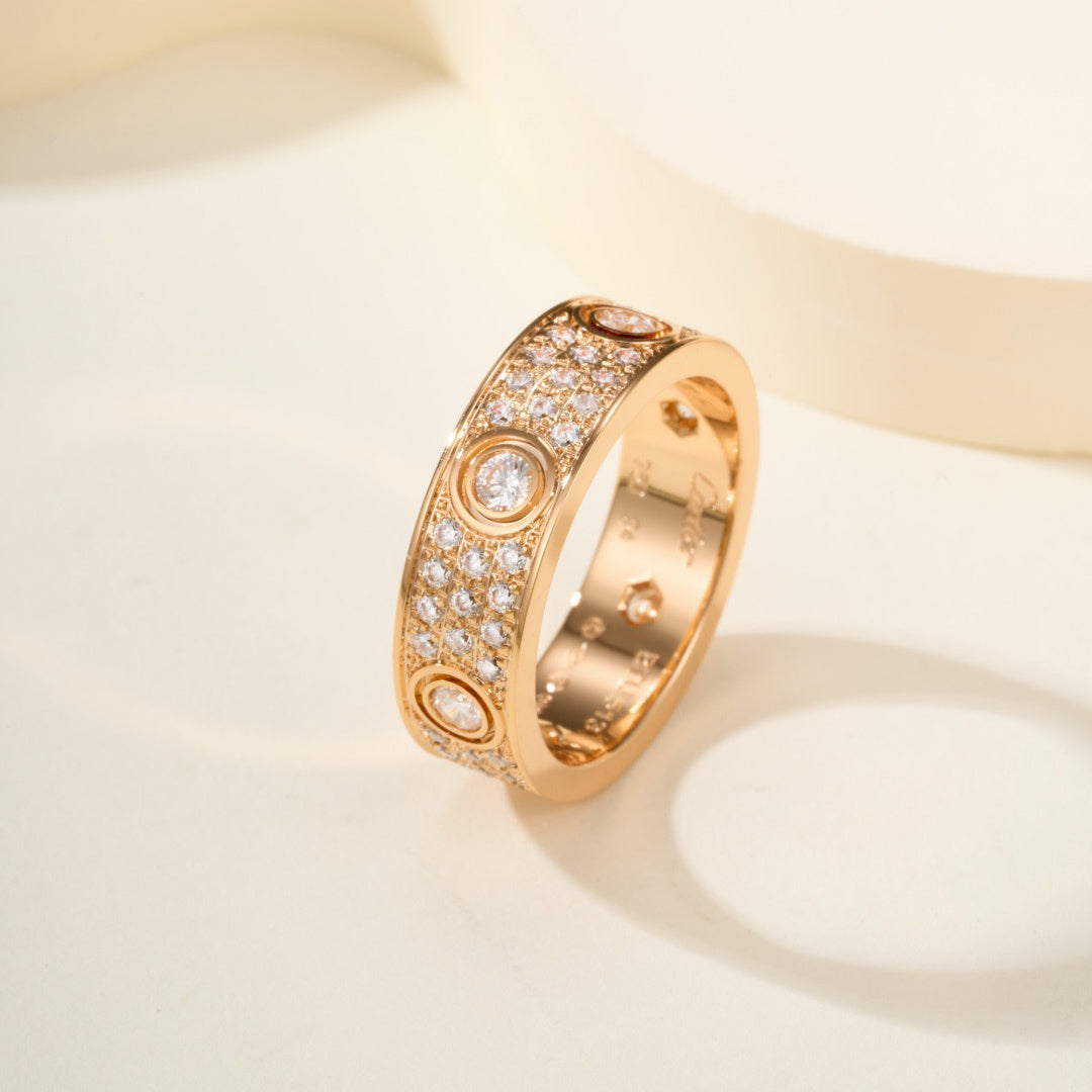 [NOBLE AURA] LOVE 5.5MM FULL-PAVE 6-DIAMOND RING
