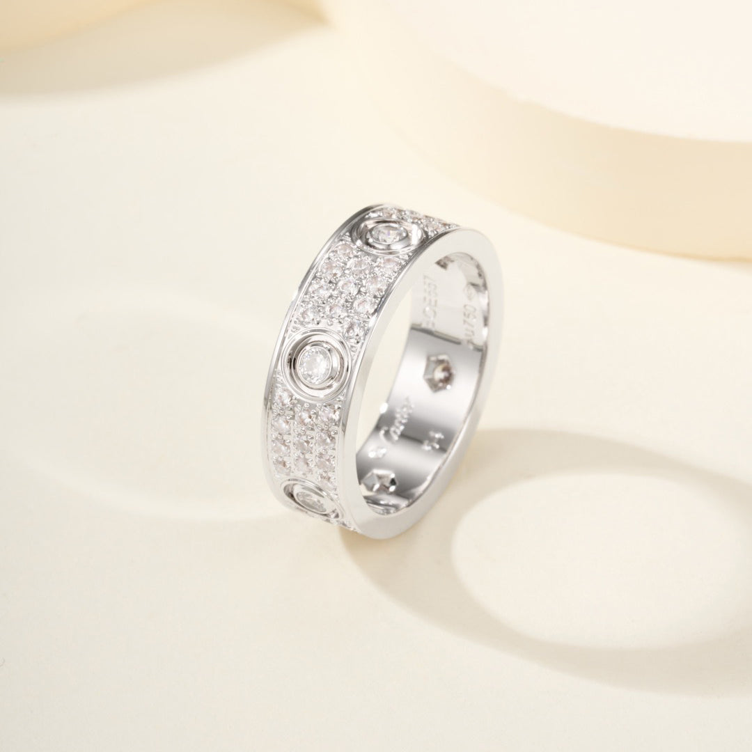 [NOBLE AURA] LOVE 5.5MM FULL-PAVE 6-DIAMOND RING