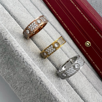 [NOBLE AURA] LOVE 5.5MM FULL-PAVE 6-DIAMOND RING