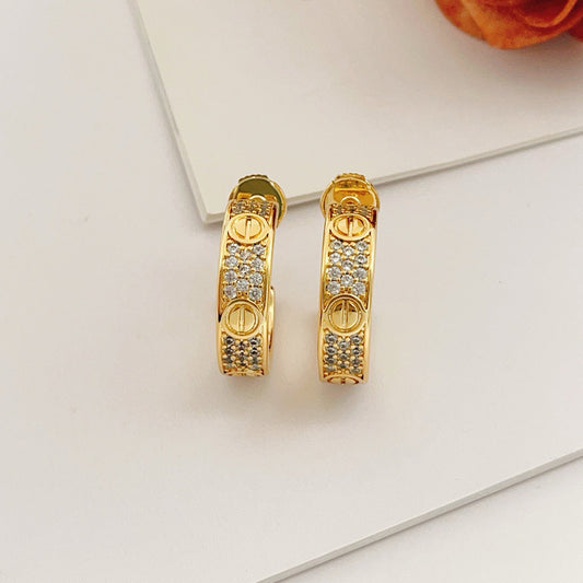 [NOBLE AURA] LOVE 5.5MM DIAMOND PAVED EARRINGS