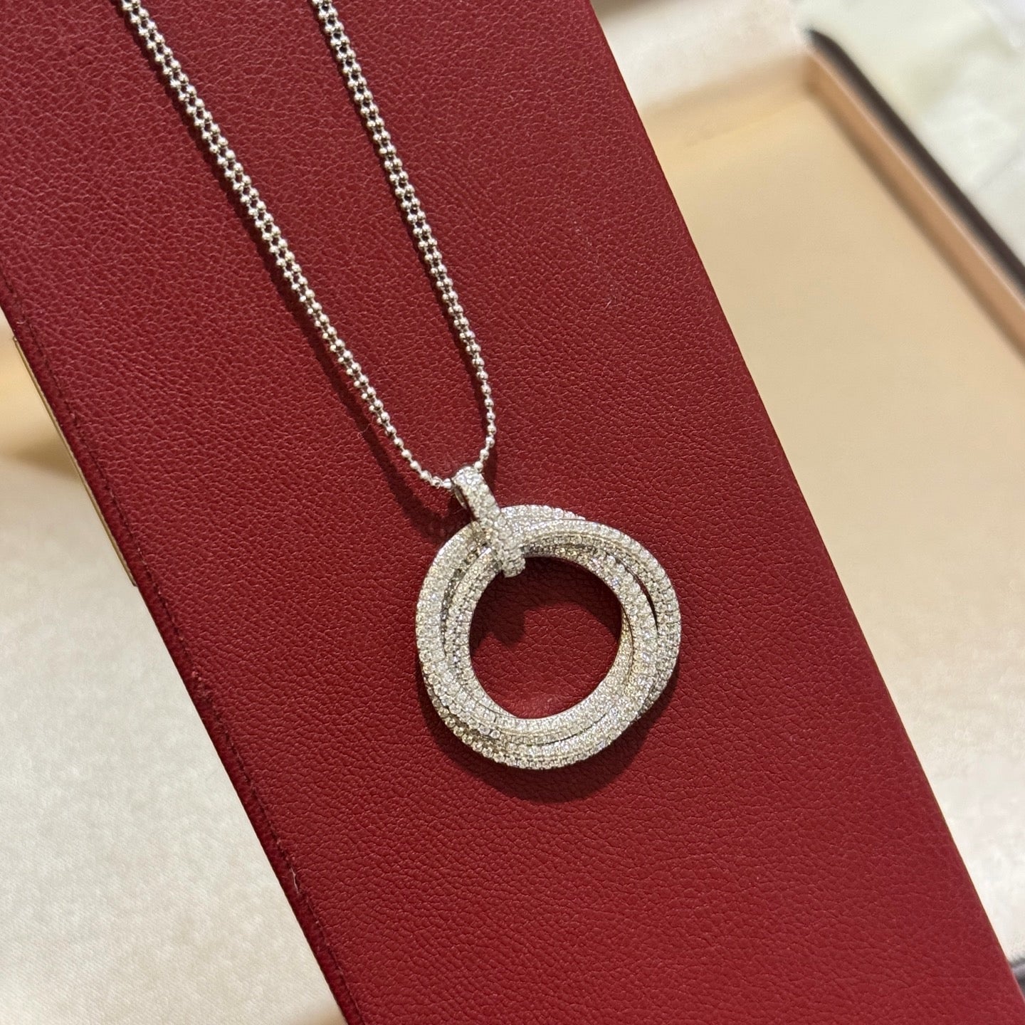 [NOBLE AURA] TRINITY LARGE FULL DIAMOND  NECKLACE