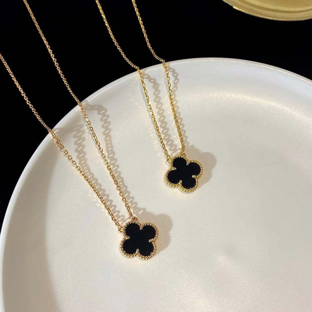 [NOBLE AURA]CLOVER 15MM BLACK ONYX SINGLE FLOWER NECKLACE