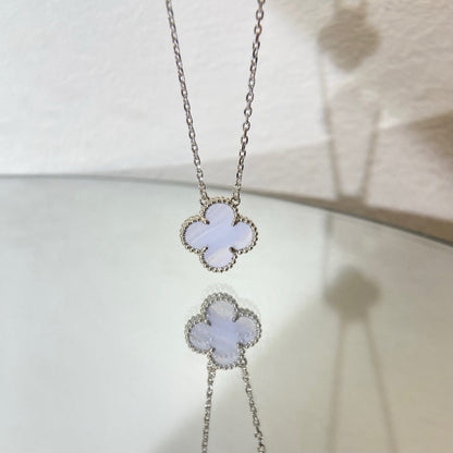 [NOBLE AURA]CLOVER 15MM BLUE CHALCEDONY NECKLACE SILVER