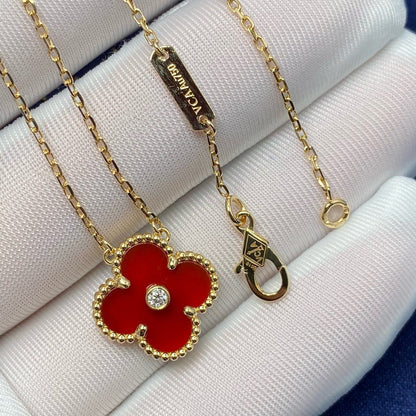 [NOBLE AURA]CLOVER 15MM DIAMOND CARNELIAN NECKLACE