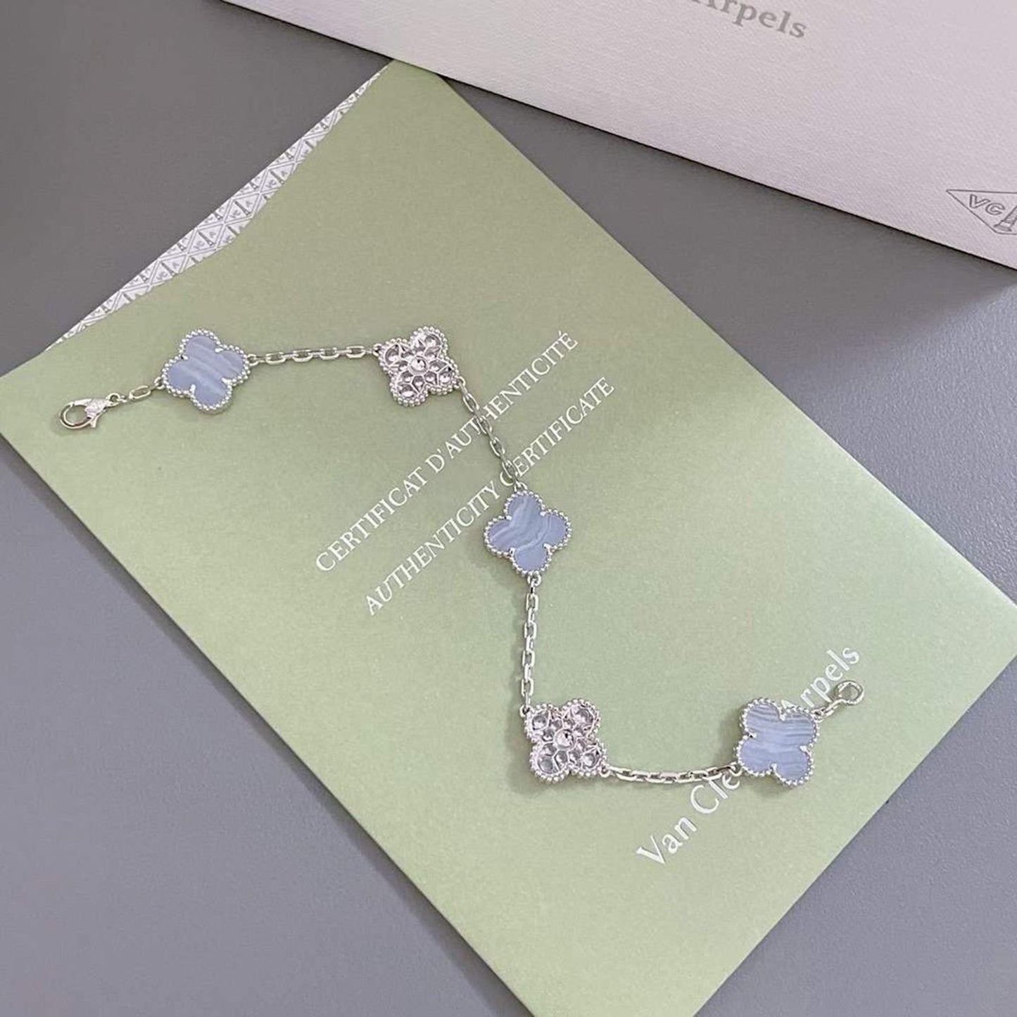 [NOBLE AURA]CLOVER  5 MOTIF DIAMOND PURPLE CHALCEDONY BRACELET SILVER