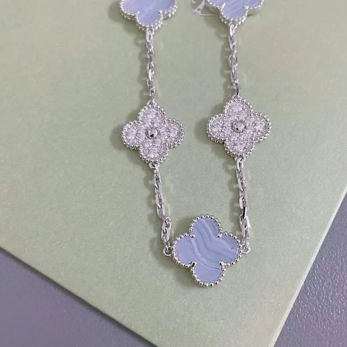 [NOBLE AURA] CLOVER 5 MOTIF PURPLE CHALCEDONY BRACELET COLLECTION