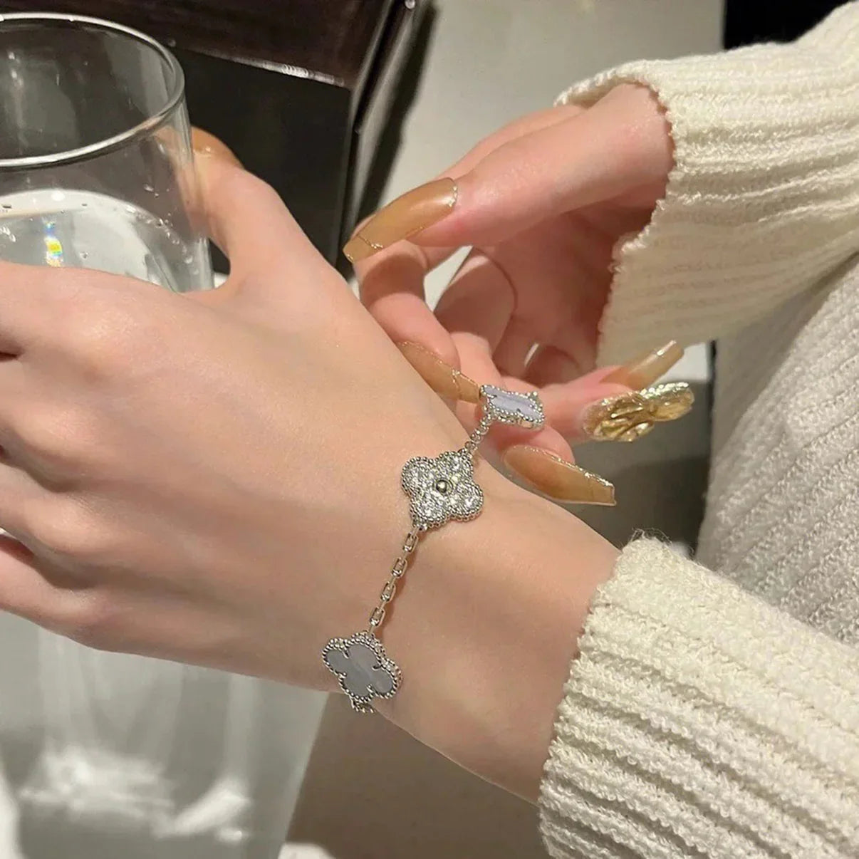 [NOBLE AURA] CLOVER 5 MOTIF PURPLE CHALCEDONY BRACELET COLLECTION
