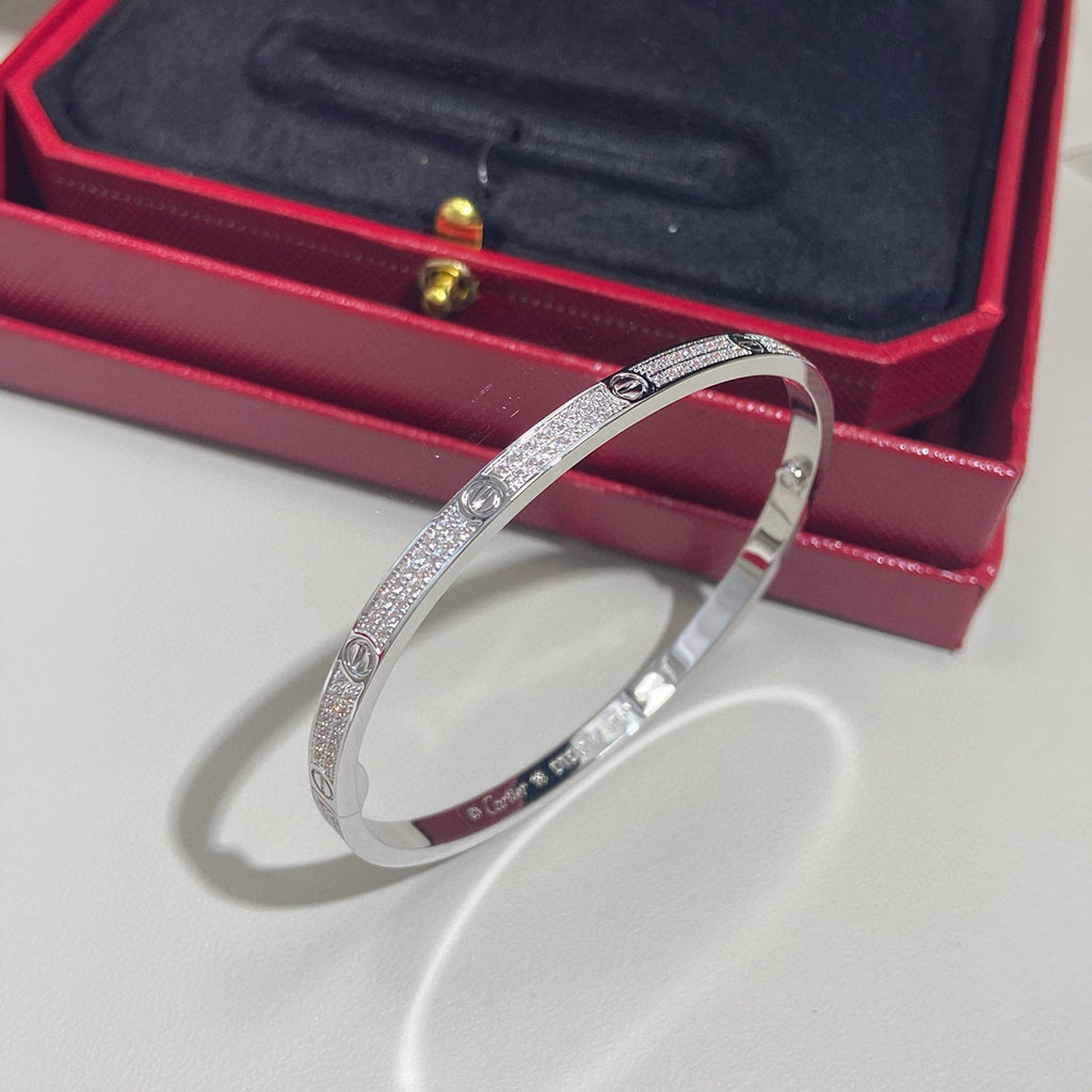 [NOBLE AURA] JUSTE Diamond & LOVE Diamond-Paved Bracelet Stack Set