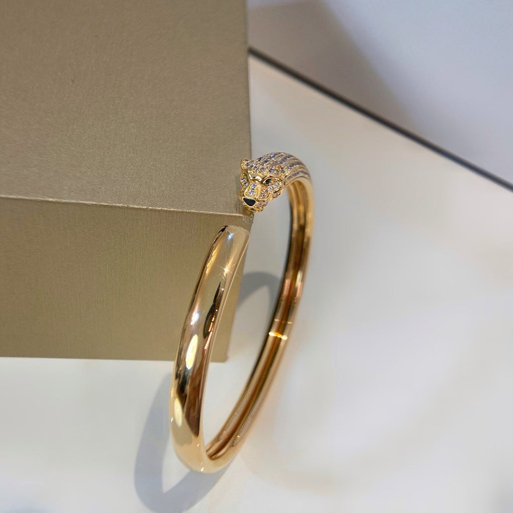 [NOBLE AURA] PANTHERE HALF DIAMOND OPEN BRACELET