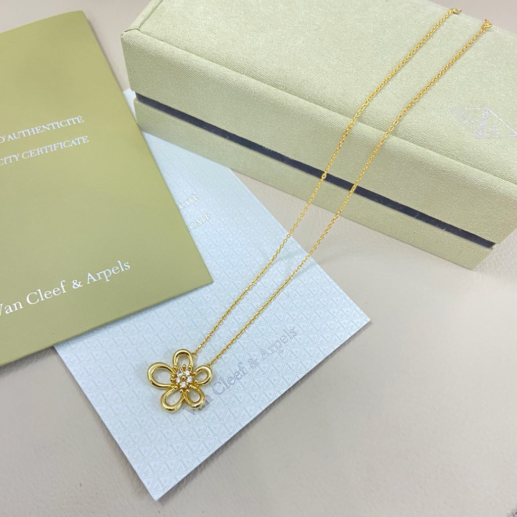 [NOBLE AURA]FLOWERLACE NECKLACE 5 DIAMONDS