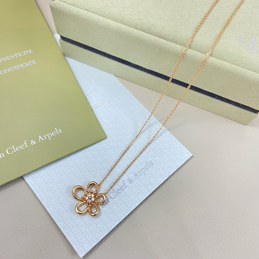 [NOBLE AURA]FLOWERLACE NECKLACE 5 DIAMONDS