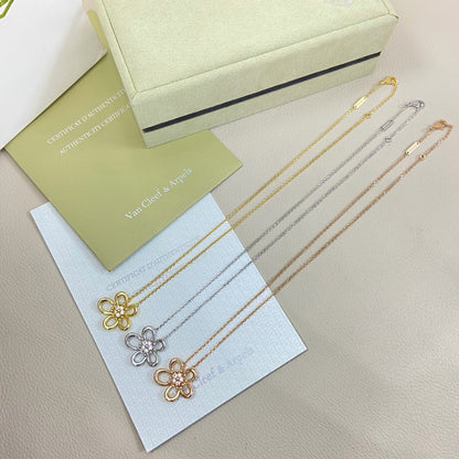 [NOBLE AURA]FLOWERLACE NECKLACE 5 DIAMONDS
