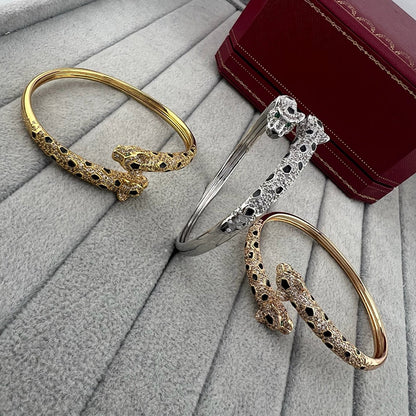 [NOBLE AURA] PANTHERE DOUBLE HEADED HALF DIAMOND OPEN BRACELET