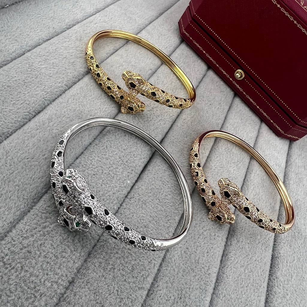[NOBLE AURA] PANTHERE DOUBLE HEADED HALF DIAMOND OPEN BRACELET