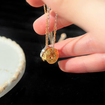 [NOBLE AURA] LOVE 6 DIAMOND PENDANT NECKLACE