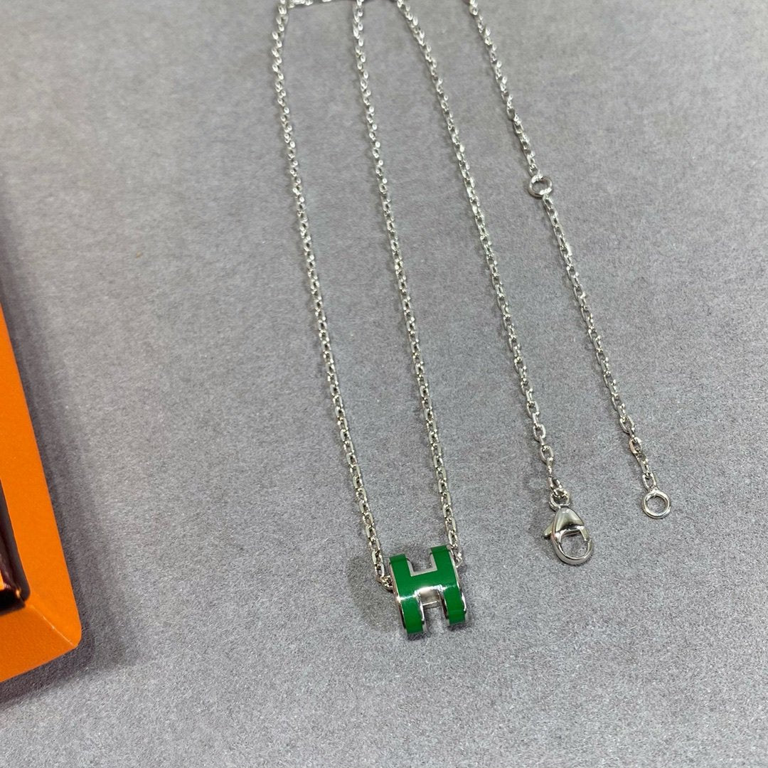 [NOBLE AURA]POP H GREEN NECKLACE SILVER AND GOLD