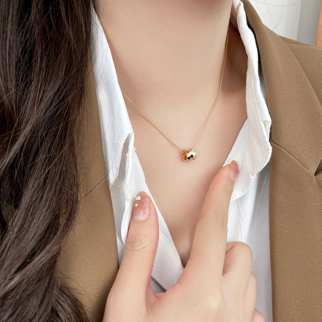 [NOBLE AURA]BEE MINI PEDANT DIAMOND NECKLACE