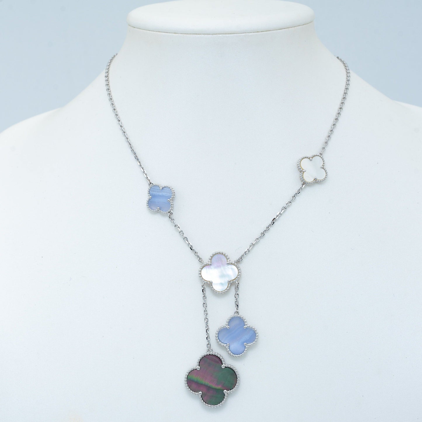 [NOBLE AURA]CLOVER MOP CHALCEDONY NECKLACE SILVER 6 MOTIF