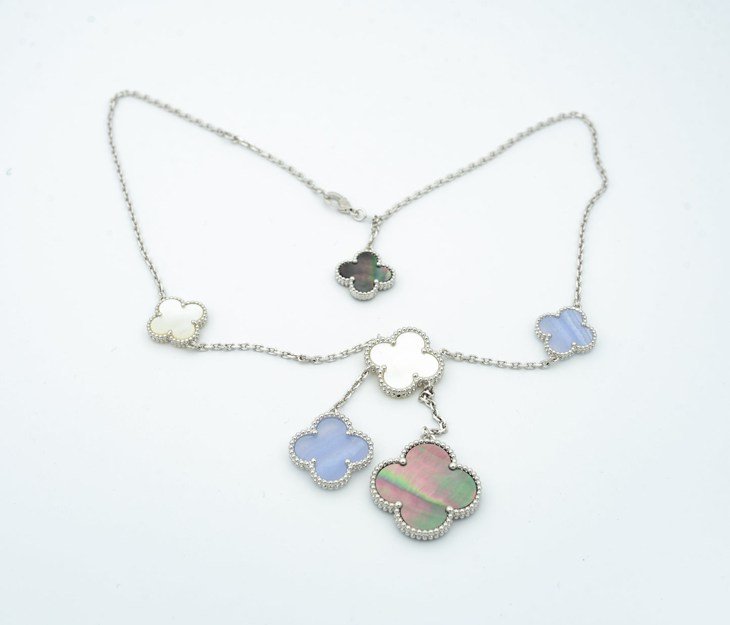 [NOBLE AURA]CLOVER MOP CHALCEDONY NECKLACE SILVER 6 MOTIF