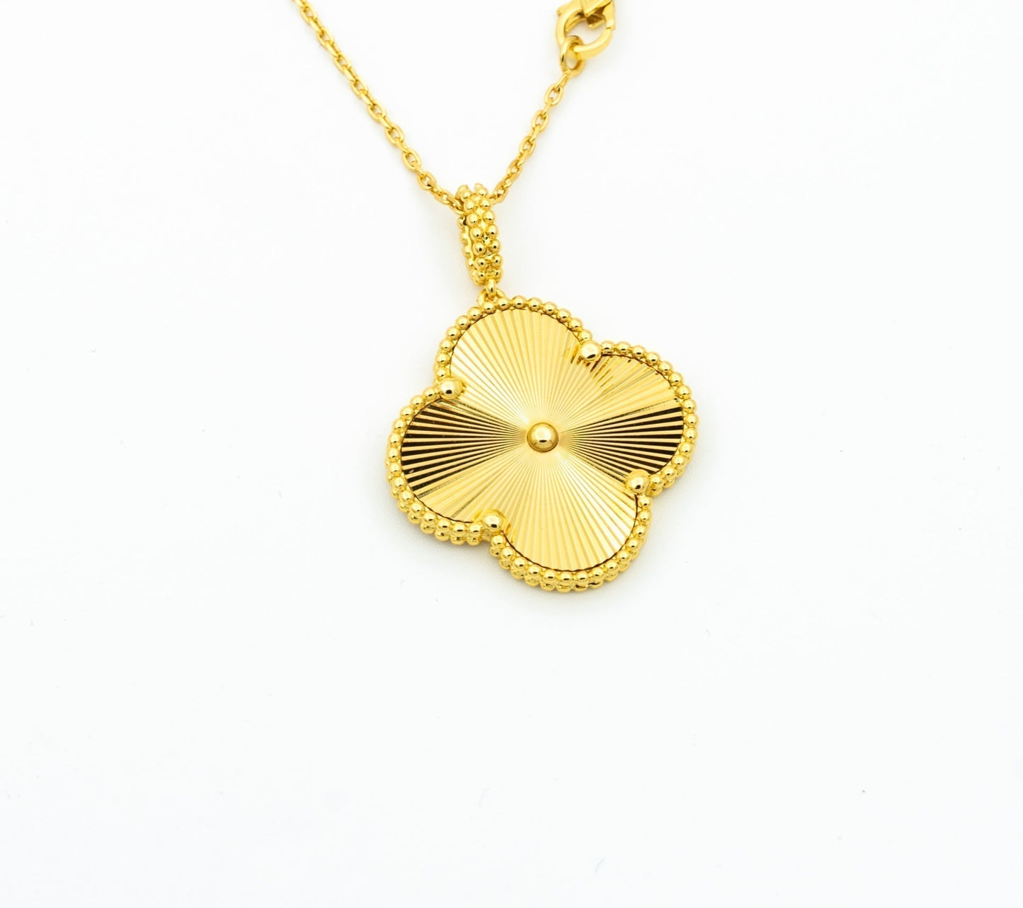 [NOBLE AURA]CLOVER 25MM PEDANT NECKLACE GOLD