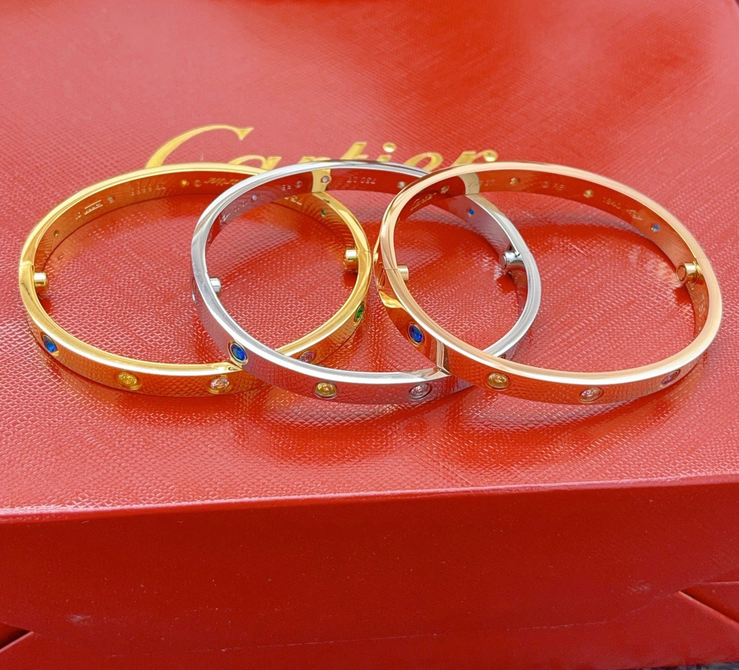 [NOBLE AURA] 2026 RAINBOW LOVE BRACELET 6.1MM  10 DIAMONDS