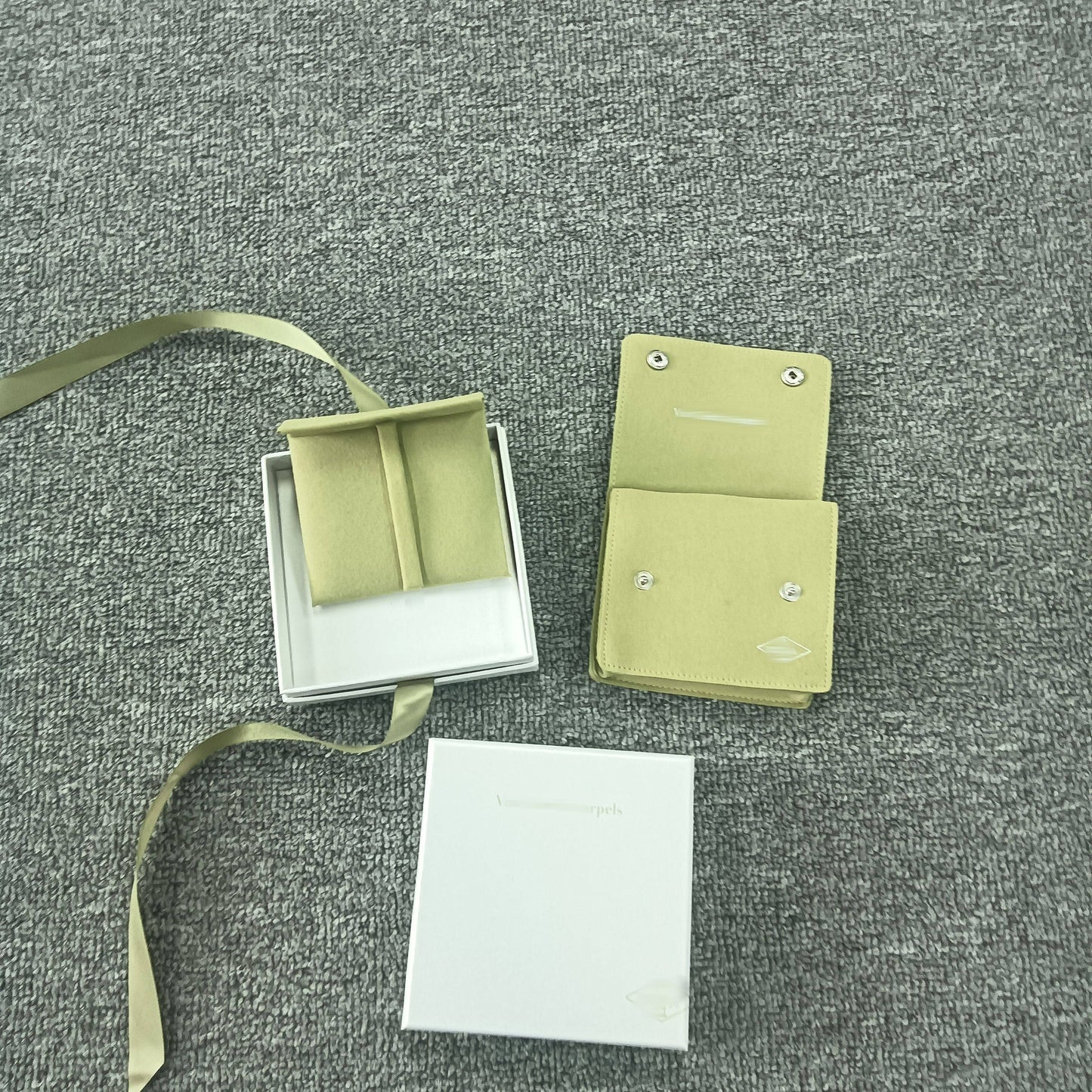 [NOBLE AURA]VA CLOVER BOX GIFT BAG