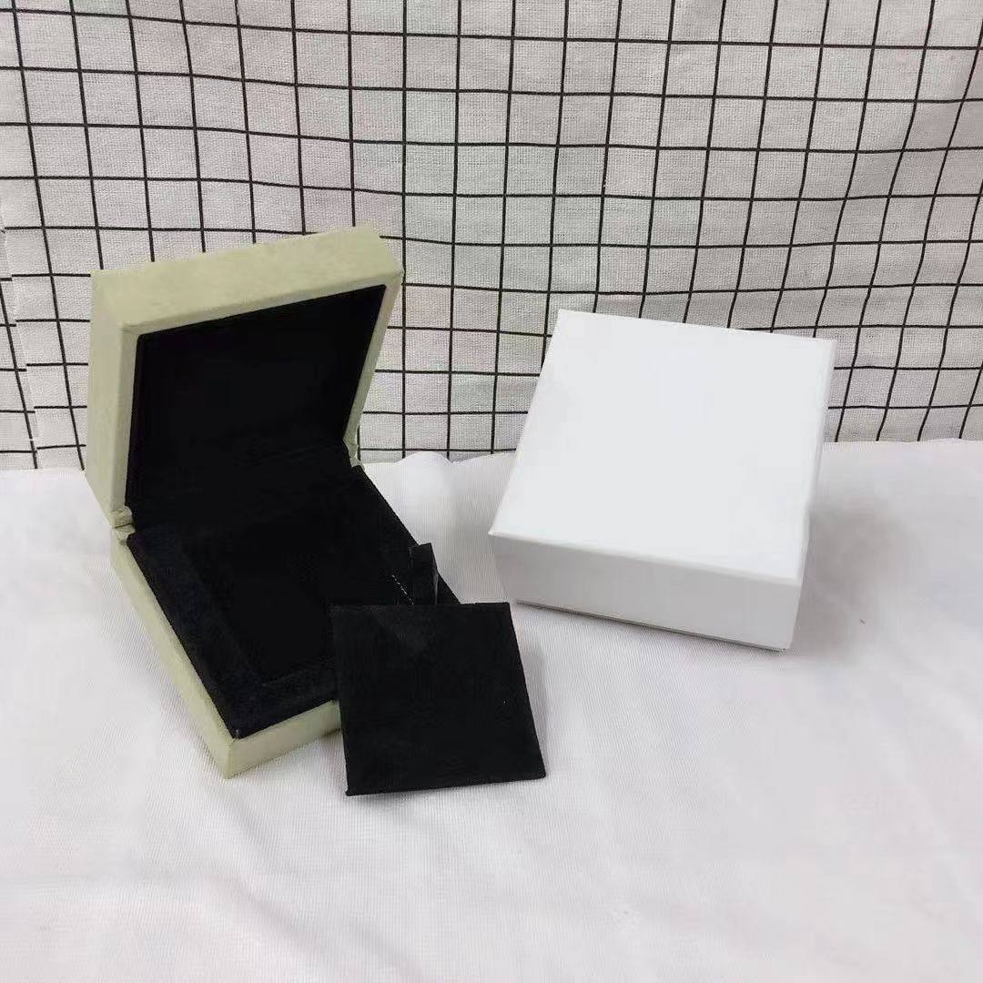 [NOBLE AURA]VA CLOVER BOX GIFT BAG