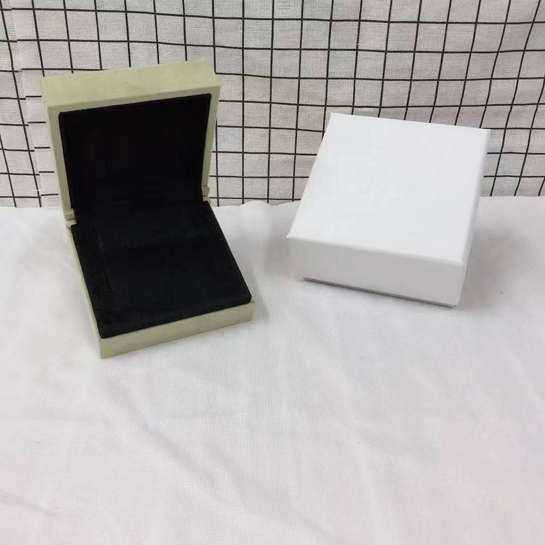 [NOBLE AURA]VA CLOVER BOX GIFT BAG