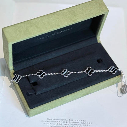 [NOBLE AURA]CLOVER 5 MOTIF VEINED ONYX BRACELET SILVER