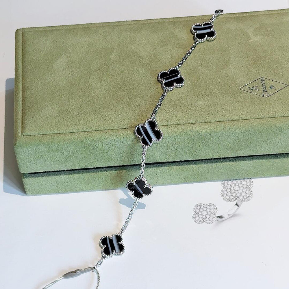 [NOBLE AURA]CLOVER 5 MOTIF VEINED ONYX BRACELET SILVER