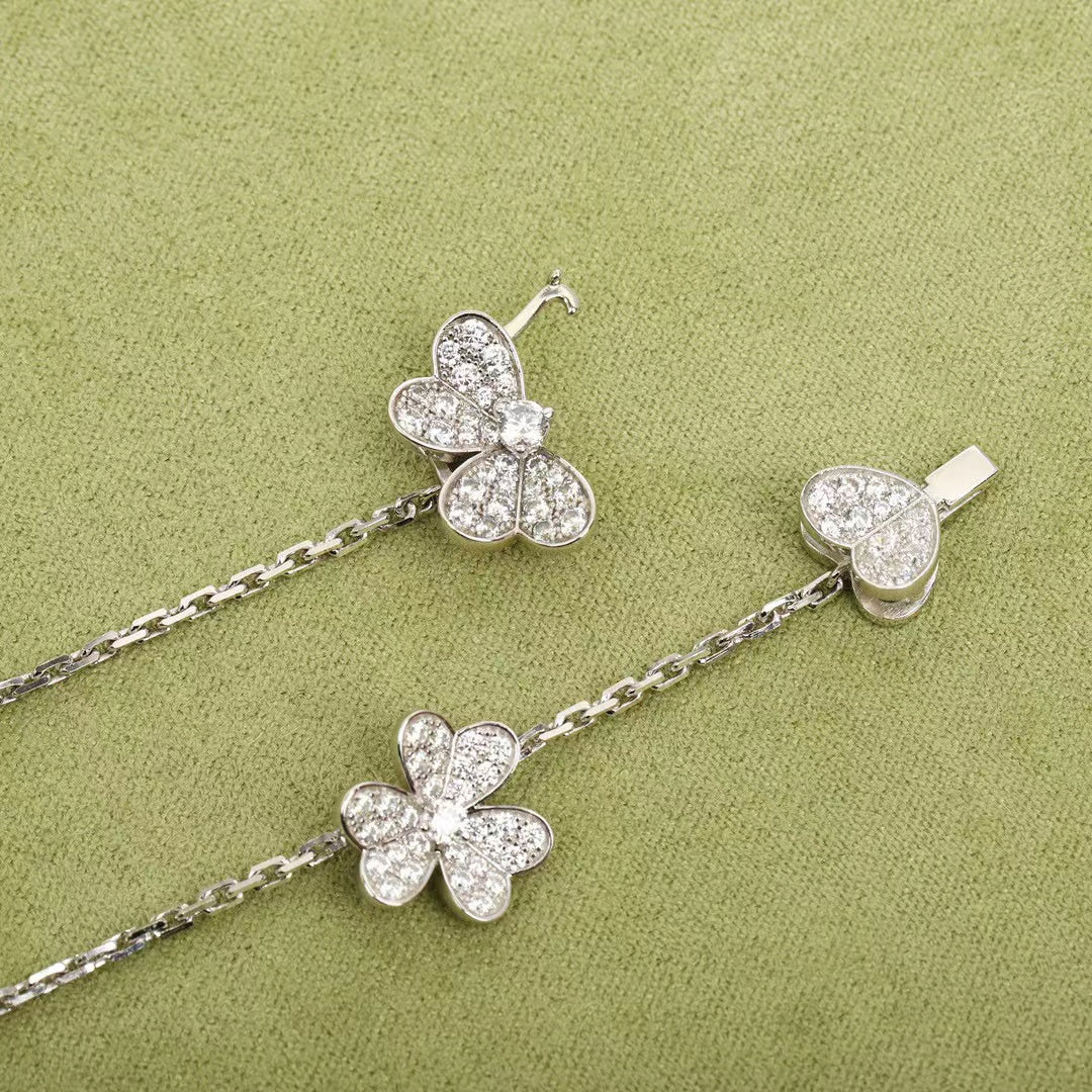 [NOBLE AURA]FRIVOLE SILVER 9 FLOWERS NECKLACE