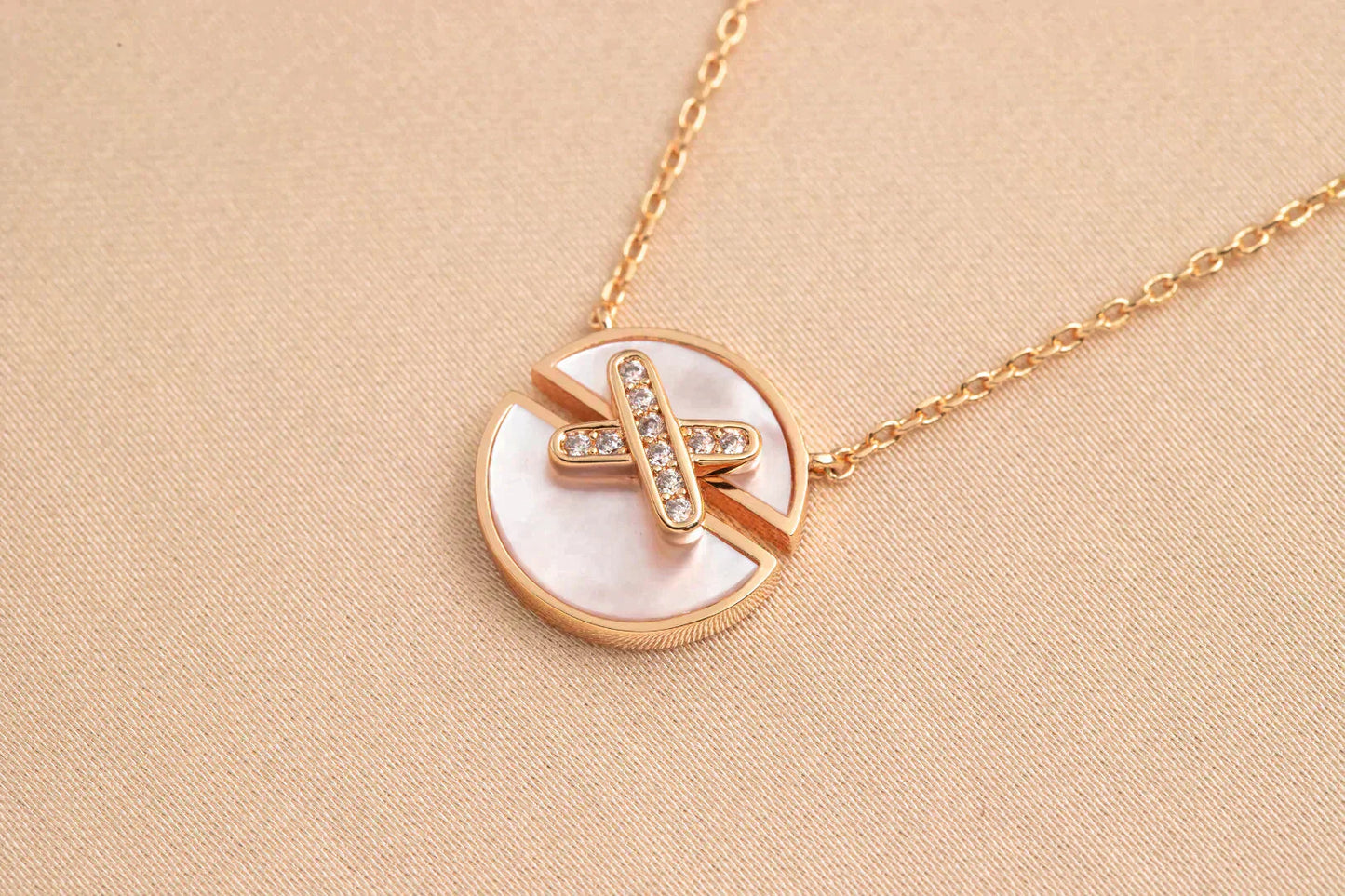 [NOBLE AURA]JEUX DE ROSE GOLD DIAMOND NECKLACE
