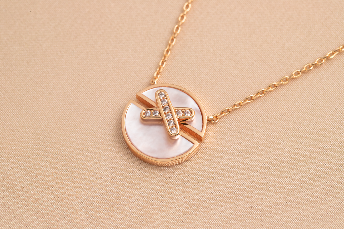 [NOBLE AURA]JEUX DE PINK GOLD DIAMOND NECKLACE