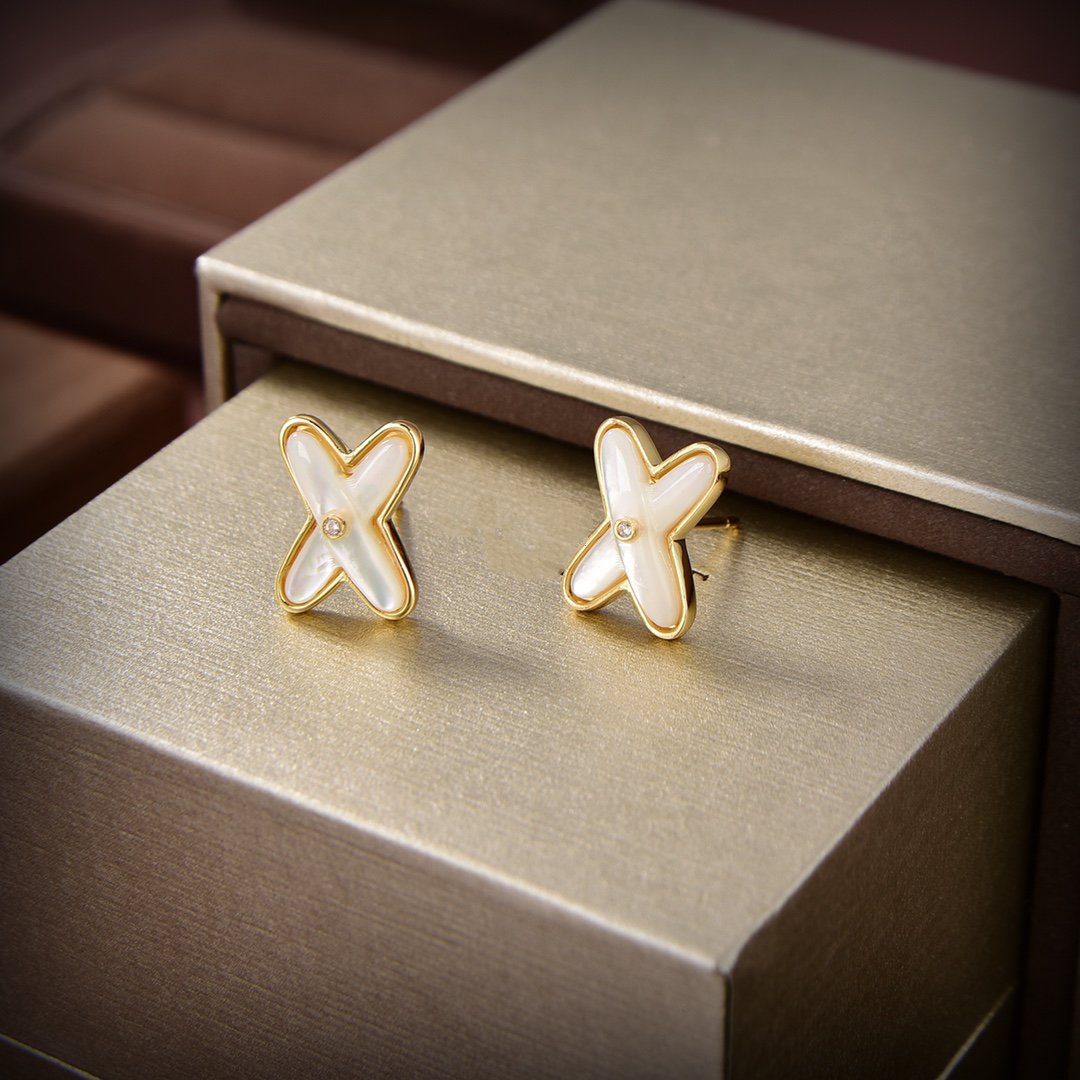 [NOBLE AURA]JEUX DE WHITE MOP GOLD DIAMOND EARRINGS