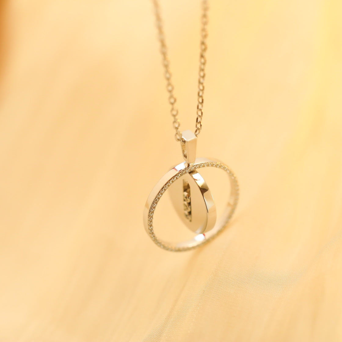 [NOBLE AURA]LUCKY MOVE MM SILVER DIAMOND NECKLACE