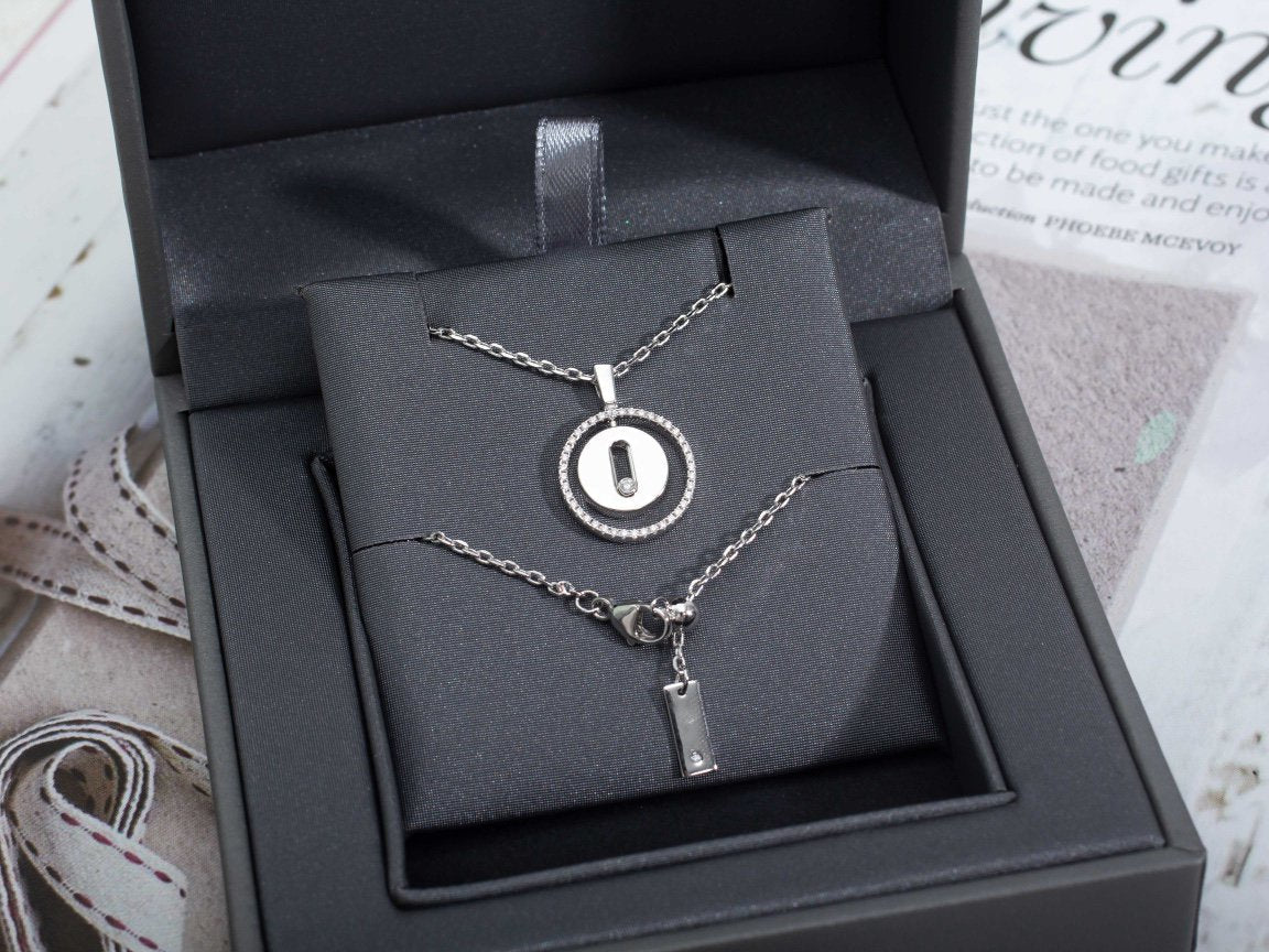 [NOBLE AURA]LUCKY MOVE PM NECKLACE SILVER DIAMOND