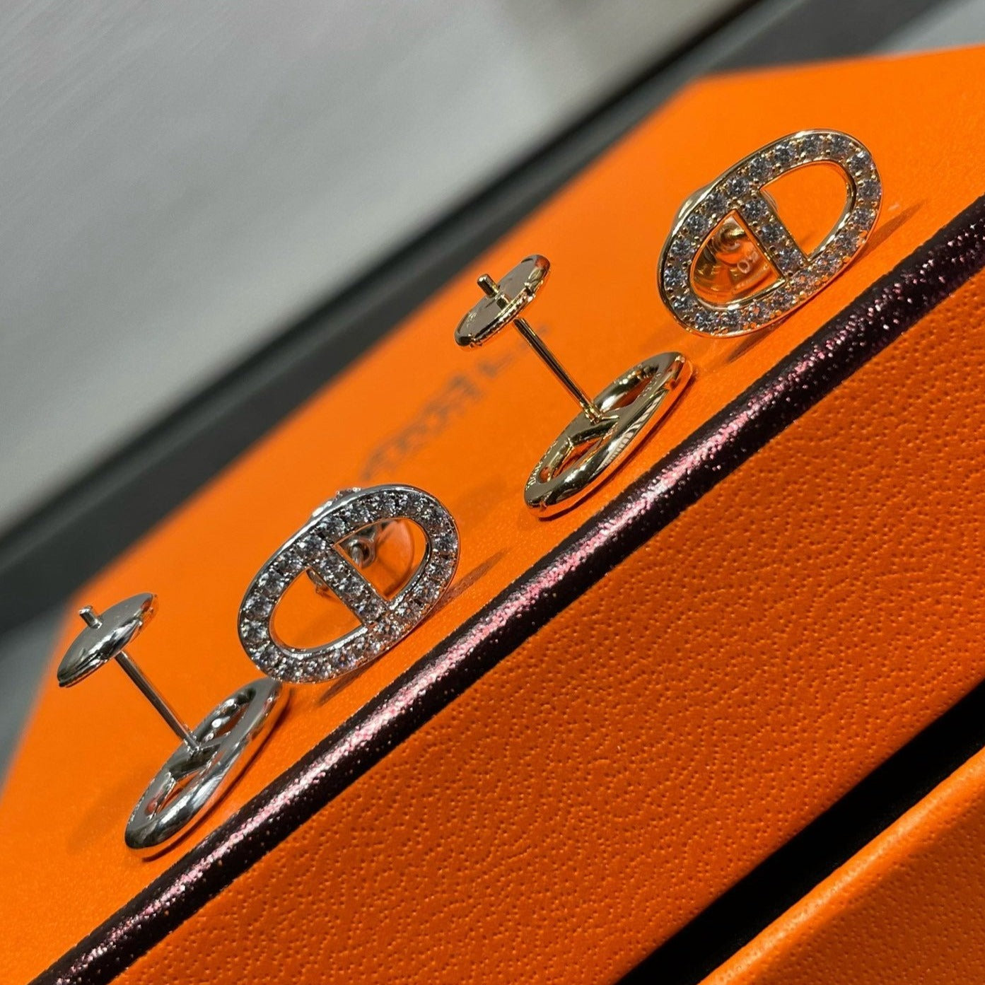 [NOBLE AURA]HM FULL DIAMOND PIG NOSE STUD EARRINGS