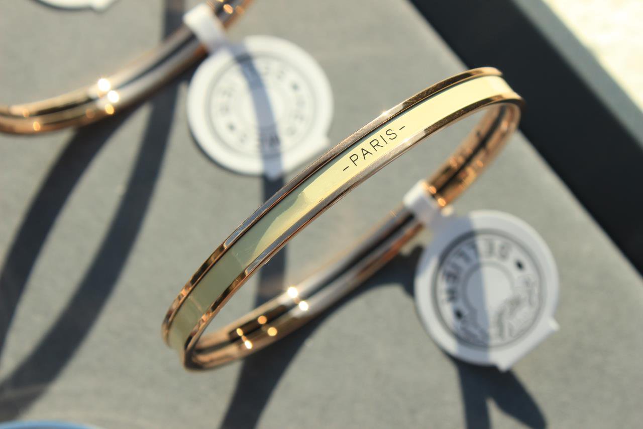 [NOBLE AURA]HM UNI BANGLE BAG