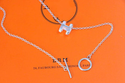 [NOBLE AURA]HM NECKLACE H LETTER OVAL SERIES