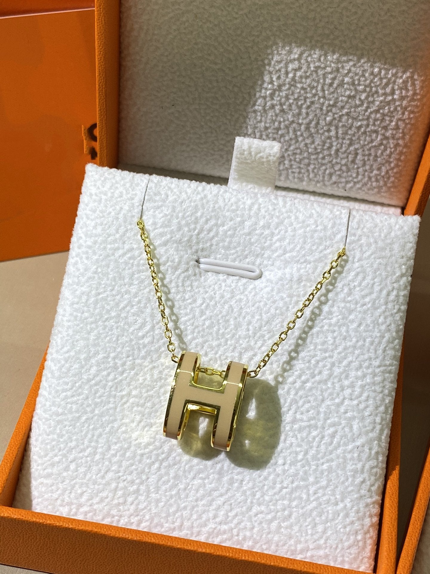 [NOBLE AURA]HM CLIC YELLOW ENAMEL GOLD NECKLACE